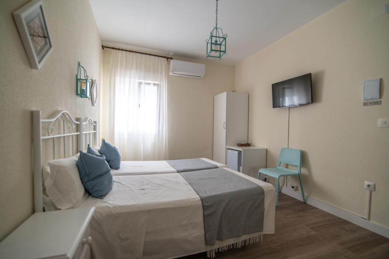 Hostal Andalucia Chipiona Esterno foto